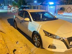 نيسان ألتيما